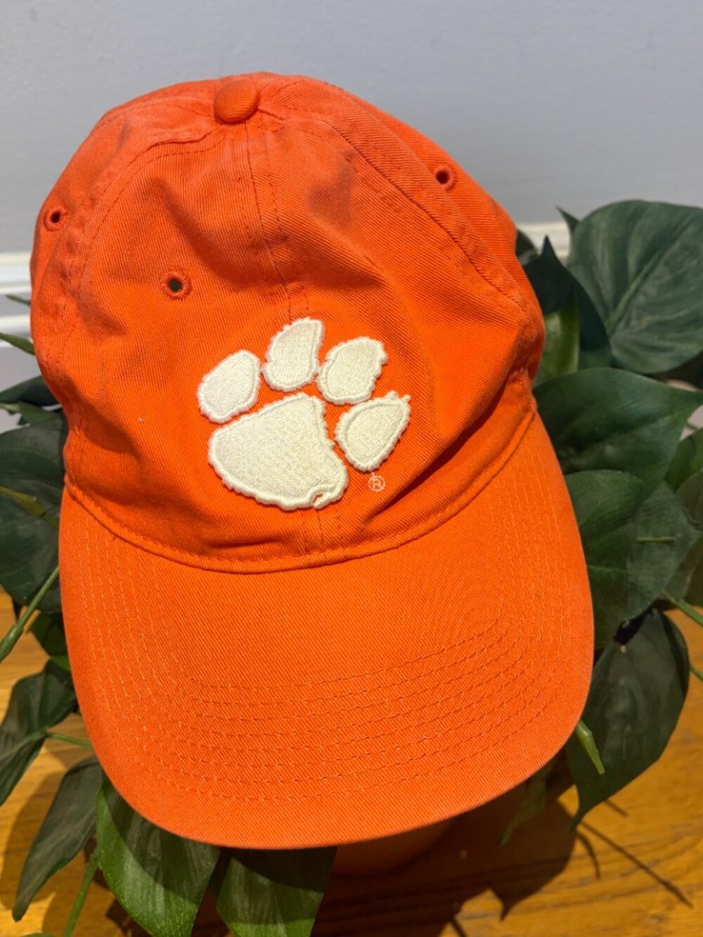 Clemson Tigers hat White embroidered Tiger Paw - Picture 2 of 7